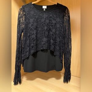 Cupio lace detail shirt size S